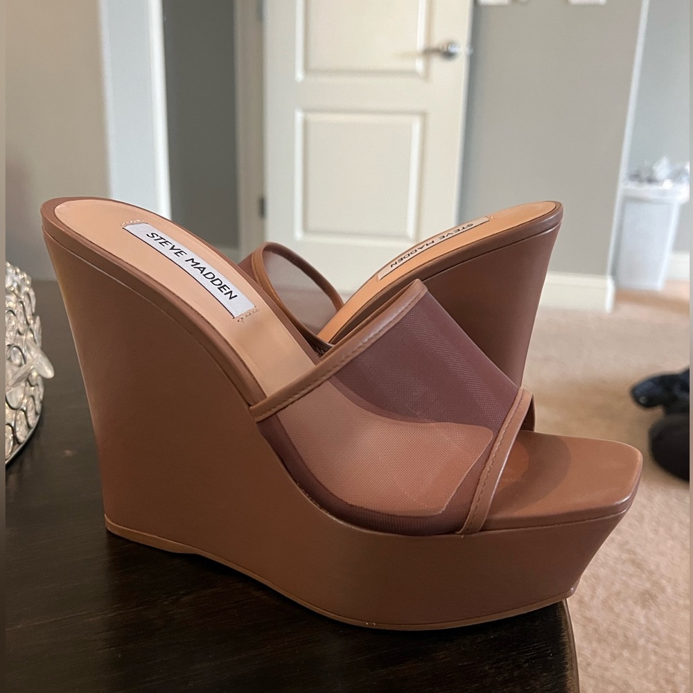 Steve Madden Brown/Tan Wedge Sandals. Never worn, only in home.